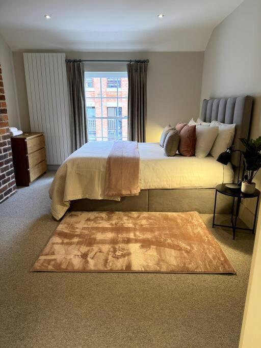 Osbourne House Pink 2 Bed, 2 And Half Bath Appartement *