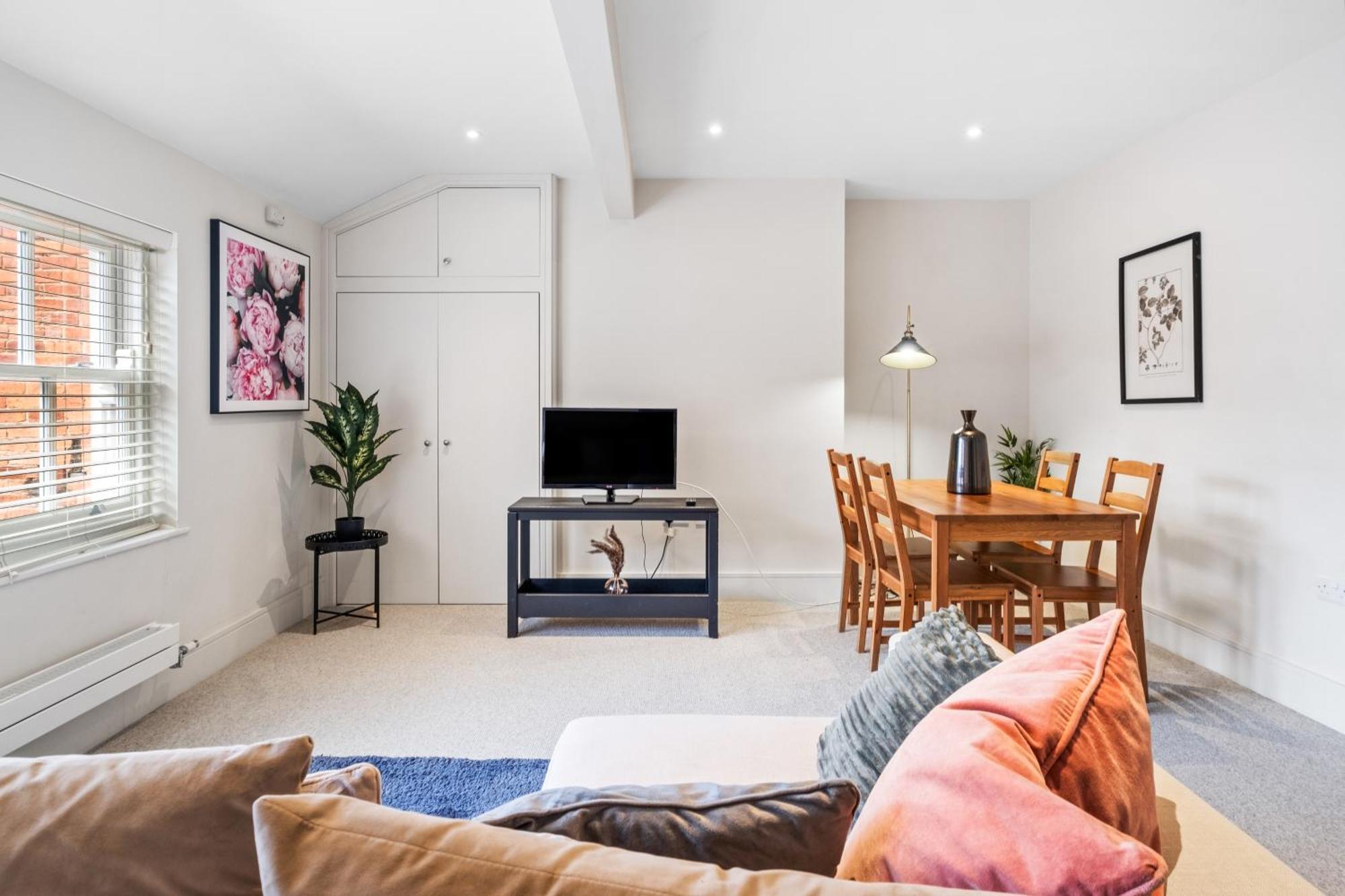 Osbourne House Pink 2 Bed, 2 And Half Bath Appartement *