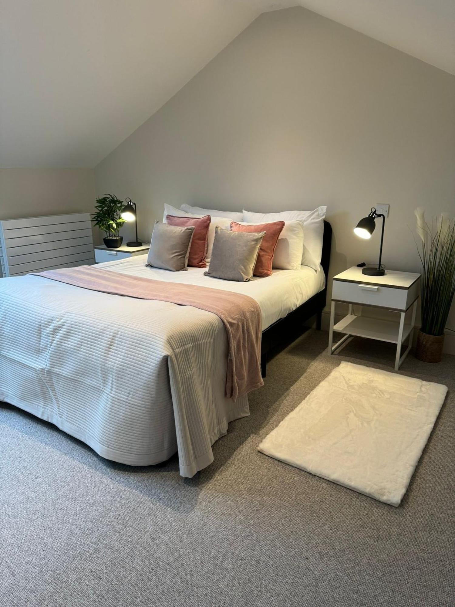 Osbourne House Pink 2 Bed, 2 And Half Bath Appartement Birmingham