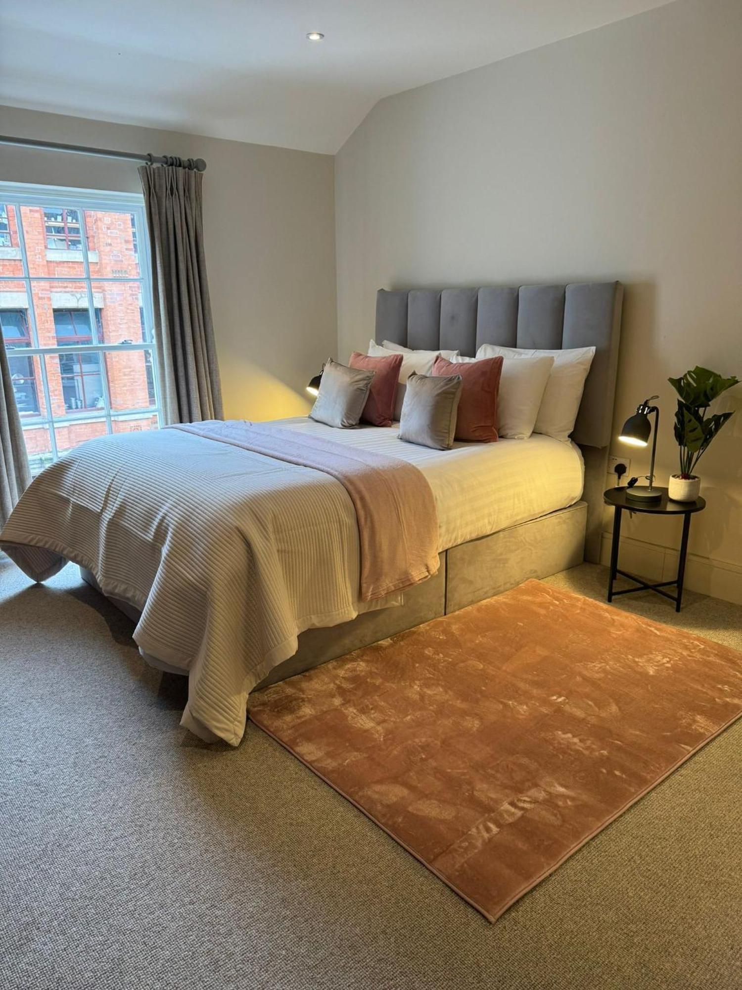Apartment Osbourne House Pink 2 Bed, 2 And Half Bath
